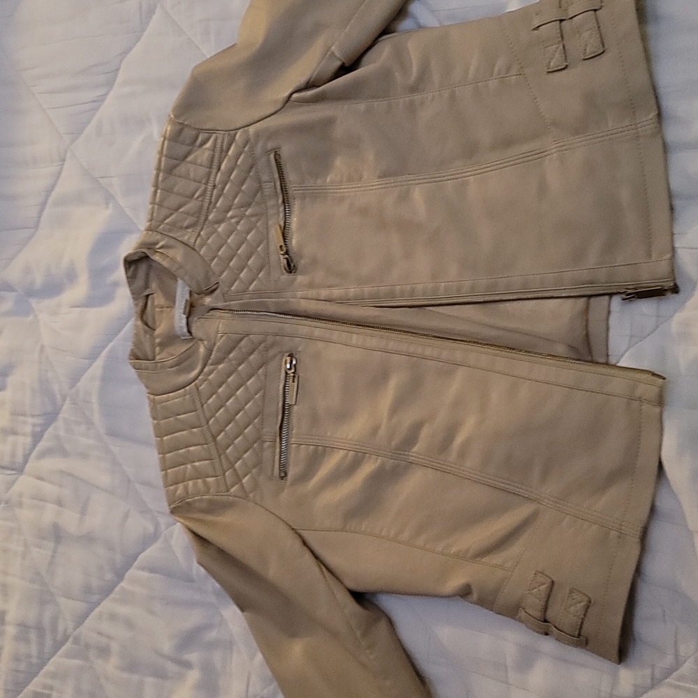Jacket - Picture 3 of 6